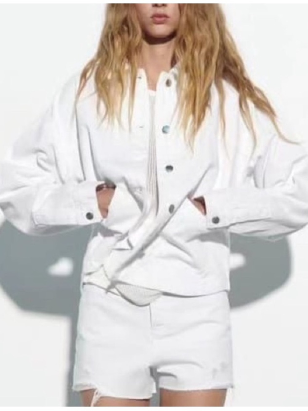 Zara White Cropped Denim Jacket With Front Patch Pockets Woman’s Size Large